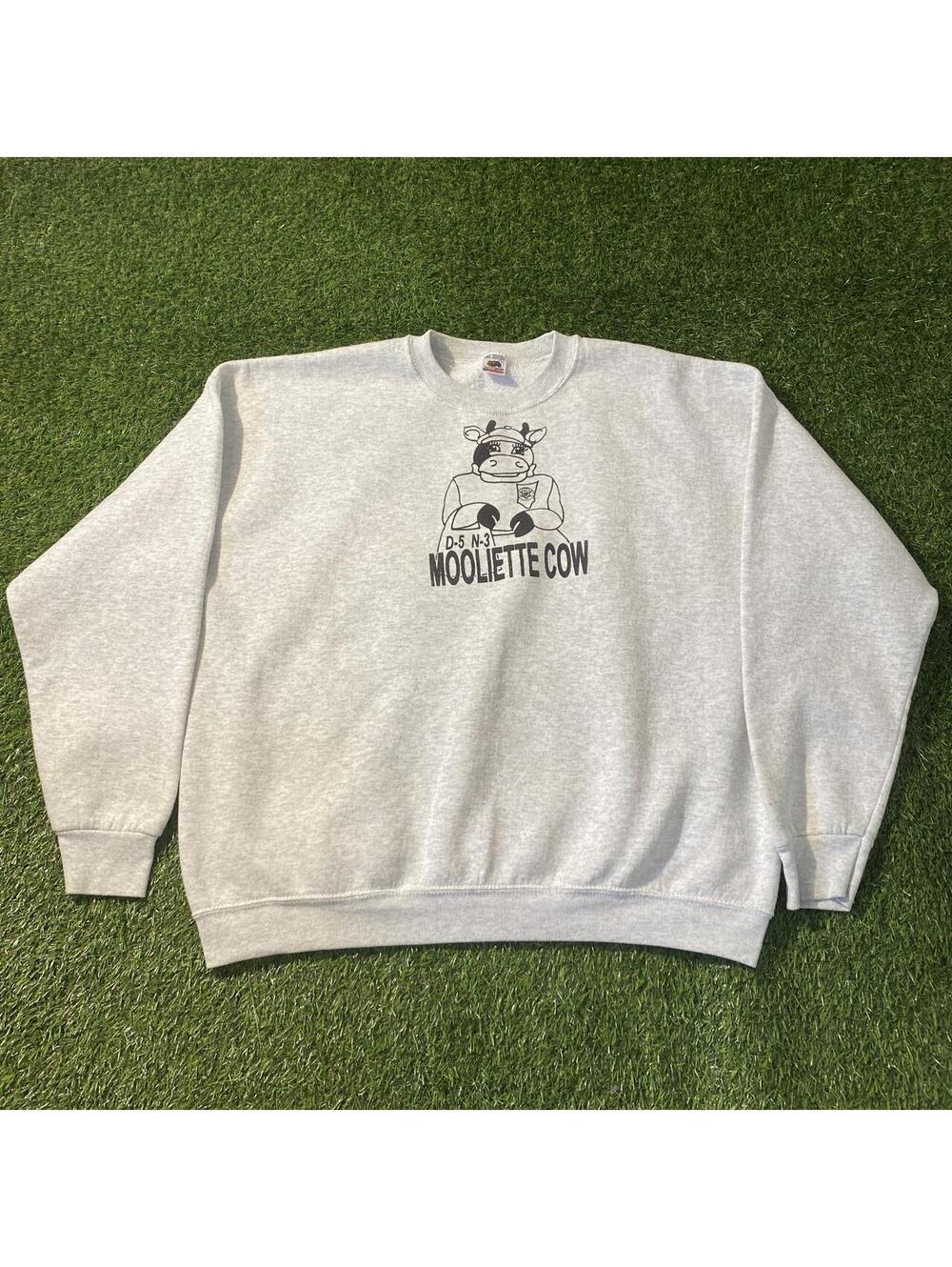 vintage 90s crewneck sweatshirt with black cow graphic and 'MOOLLETTE COW' text